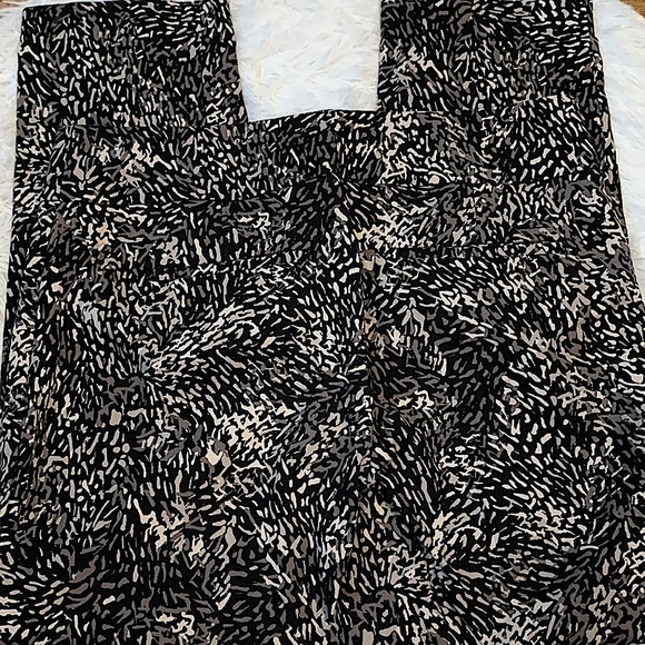 Loft Black & Gray Print Cropped Marisa Pant - Picture 5 of 10